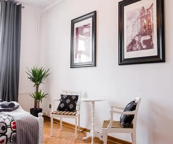 Halby Luxury Chmielna 73b Varşova