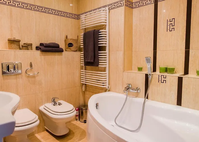 Halby Luxury Chmielna 73b Varşova