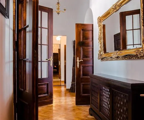 Halby Luxury Chmielna 73b Konukevi *