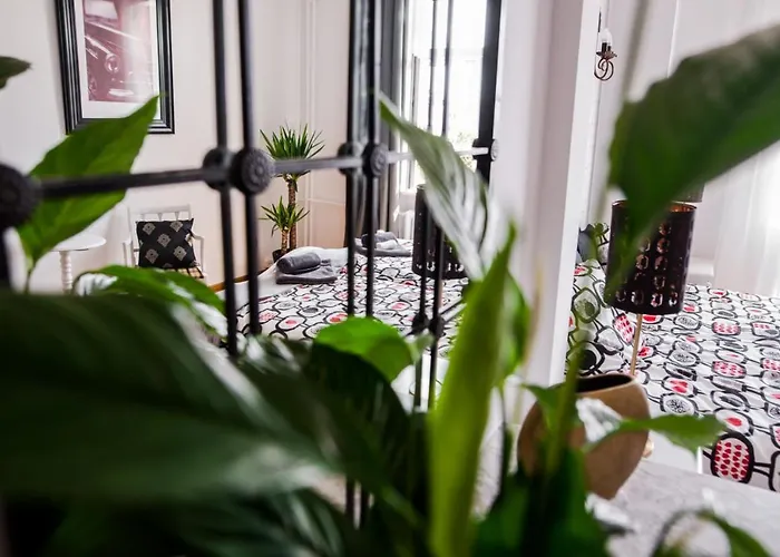 Konukevi Halby Luxury Chmielna 73b *