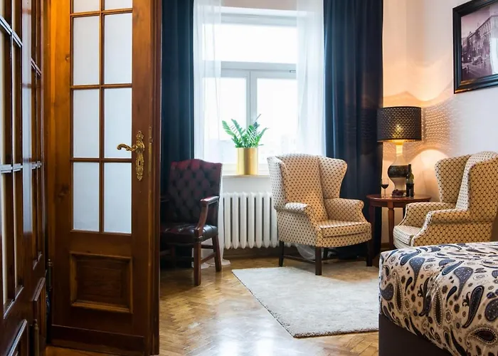 Halby Luxury Chmielna 73b Varşova