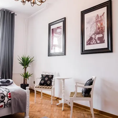 Halby Luxury Chmielna 73b Varsovie