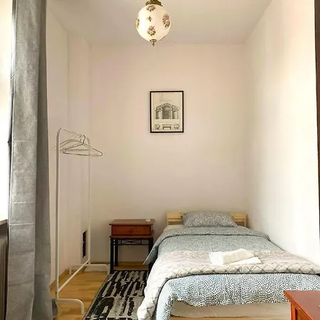 Halby Luxury Chmielna 73b *