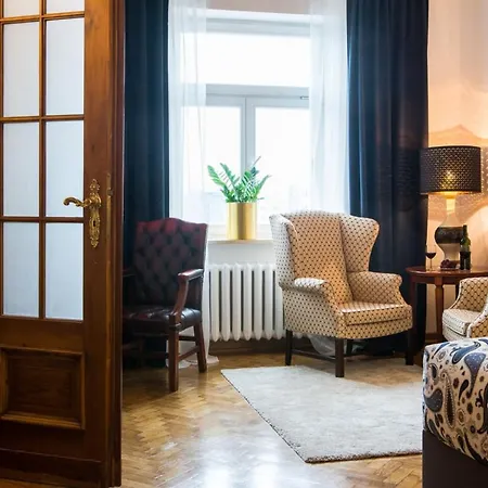 Halby Luxury Chmielna 73b Warschau